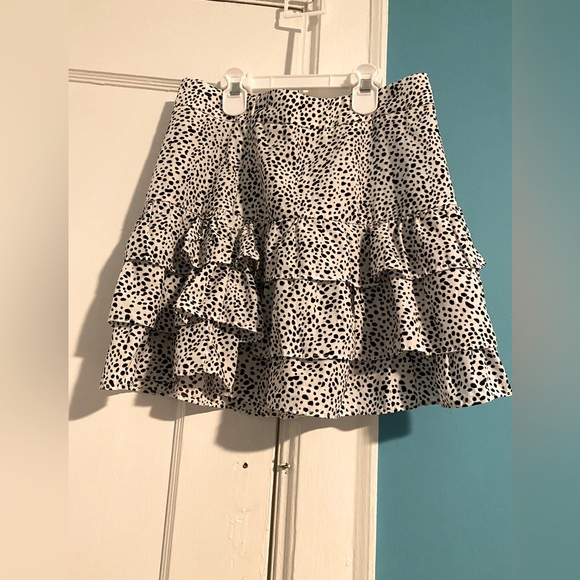 SHEIN Dresses & Skirts - SHEIN skirt for women size XS color black white like new